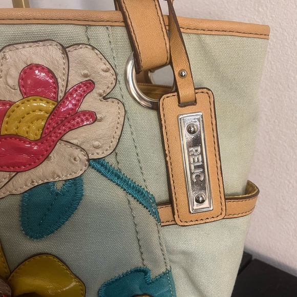 Relic Tan and Yellow Shoulder Bag with Artistic Flair - Picture 3 of 11